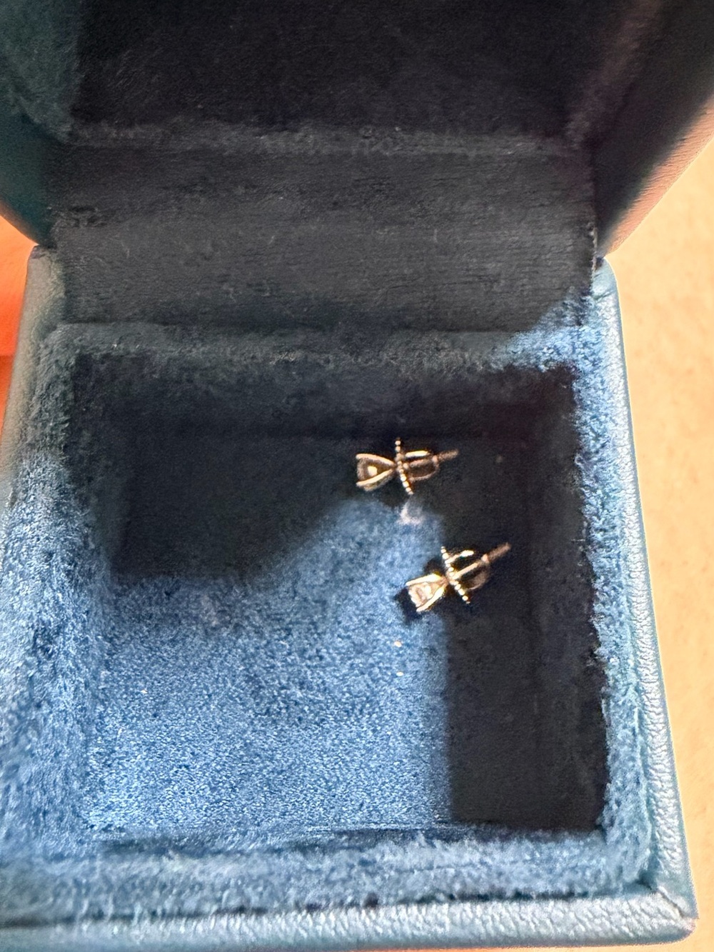 Luvanash 0.25 CTW SOLID PLATINUM Lab Diamond Studs SCREW BACK F-G VS - Picture 6 of 7